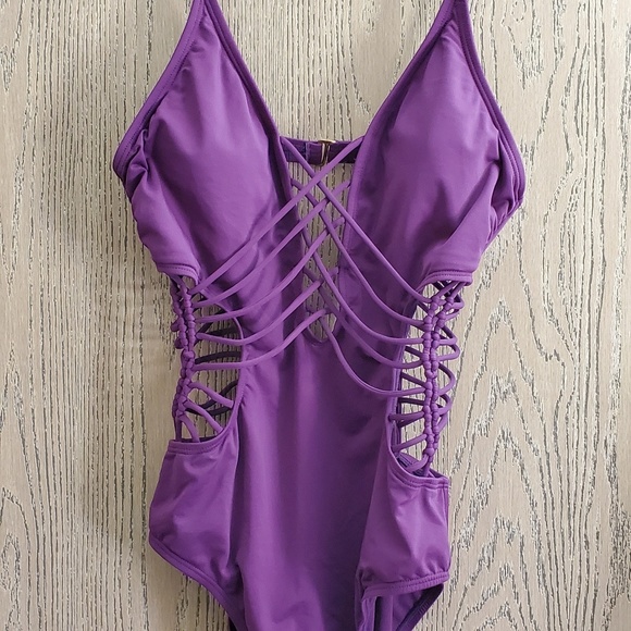 ambrielle swimwear one piece